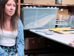 Tallie exchange her pussy for a tape